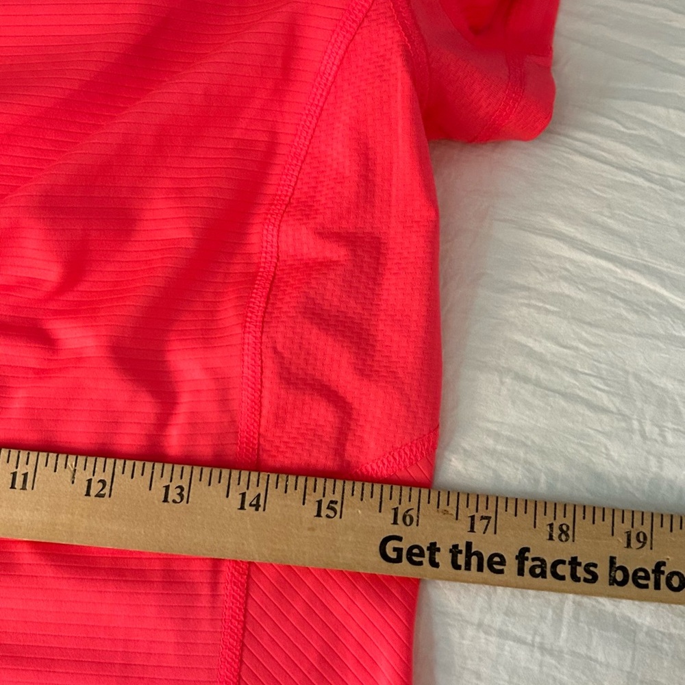 Tek Gear DryTEK hot pink athletic top - Picture 6 of 8